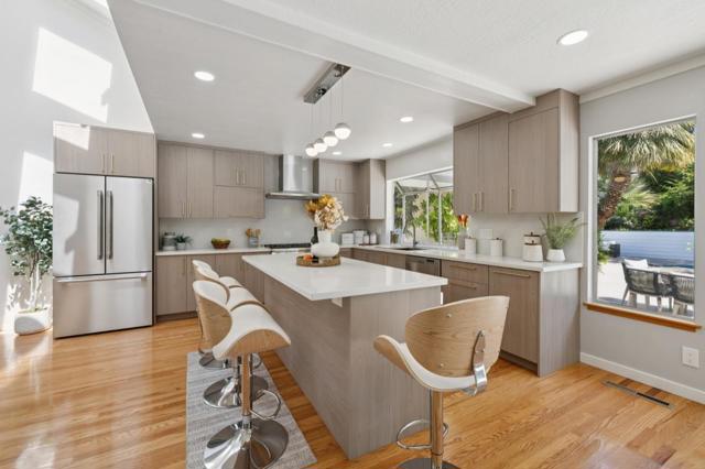 2985 Trousdale Drive, Burlingame CA: https://media.crmls.org/mediaz/906ff3be-d20a-4a0a-b978-633cc48f1d70.jpg