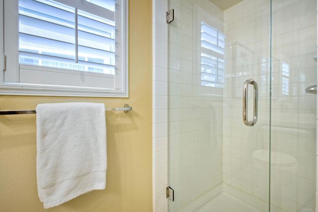 Detail Gallery Image 15 of 46 For 11590 Trailbrook Ln, San Diego,  CA 92128 - 4 Beds | 3 Baths