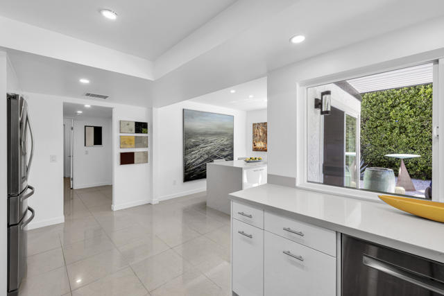 70880 Sunny Lane, Rancho Mirage CA: https://media.crmls.org/mediaz/90722e78-e01f-4029-a5da-ddf4815e1fbb.jpg