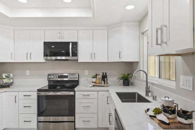 8691 Park Run Rd, San Diego CA: https://media.crmls.org/mediaz/9072e37a-8a97-411a-b786-1595e37d685b.jpg