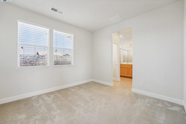 Image 31 of 45 For 23320 Wilmot Cir