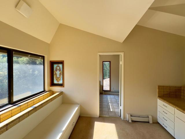 46 Morse Lane, Redwood City CA: https://media.crmls.org/mediaz/90735064-996e-4329-8bcf-66d54dfb0f0d.jpg