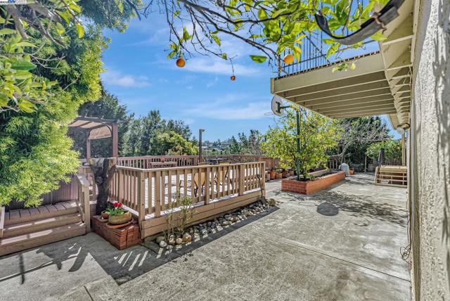 Image 44 of 60 For 25660 Paul Ct