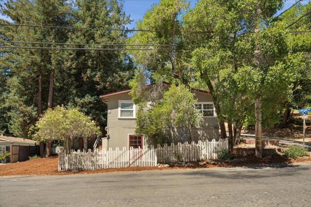 900 Lakeside Drive, Felton CA: https://media.crmls.org/mediaz/9074e8f3-84ed-4cba-bcac-d491cfa37c65.jpg