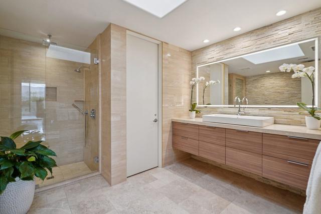 Image 28 of 55 For 74 Mayfair Drive