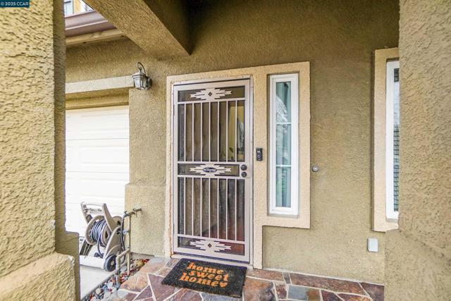 115 Montevino Ct, Oakley CA: https://media.crmls.org/mediaz/9076b11b-b8ac-4c0b-8aa9-2057af9261dc.jpg