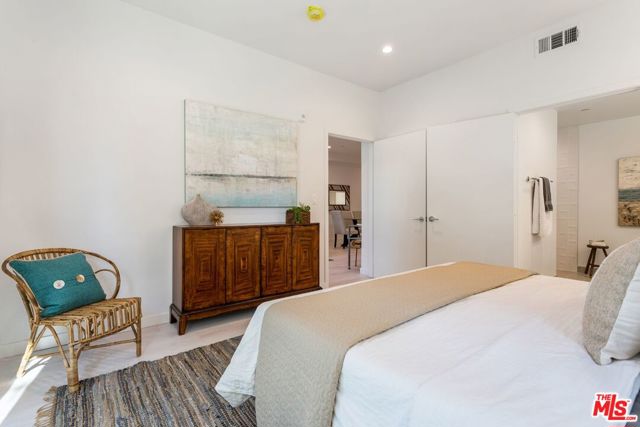 1827 Midvale Avenue, Los Angeles CA: https://media.crmls.org/mediaz/9077b596-bf83-43ae-a3d1-0db531bed02d.jpg