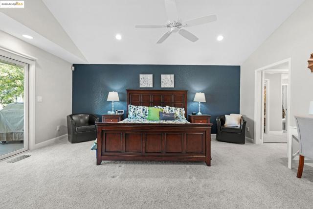 5521 Lanai Ct, Discovery Bay CA: https://media.crmls.org/mediaz/9077ff3e-9c66-43fd-a1b0-0d2ae578b943.jpg