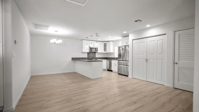 8582 Frontera Avenue, Yucca Valley CA: https://media.crmls.org/mediaz/9078b411-d9b5-4b75-bc71-23a82443ff73.jpg