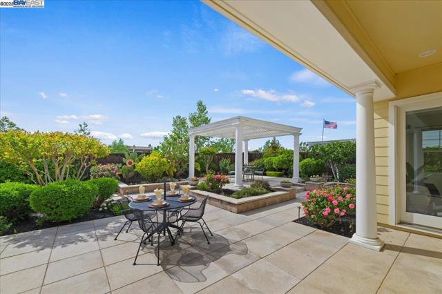 3043 Picholine Dr, Livermore CA: https://media.crmls.org/mediaz/9078ccb8-ca93-4c9f-9c98-42f939a051e1.jpg