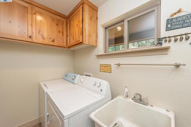 851 Mountain Aire Lane, Trinity Center CA: https://media.crmls.org/mediaz/907938bc-2de2-401d-8bd7-baba610fb032.jpg