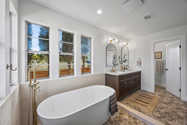 1403 Welburn Avenue, Gilroy CA: https://media.crmls.org/mediaz/90796b2e-7355-42da-b146-e31c5a9b29ce.jpg