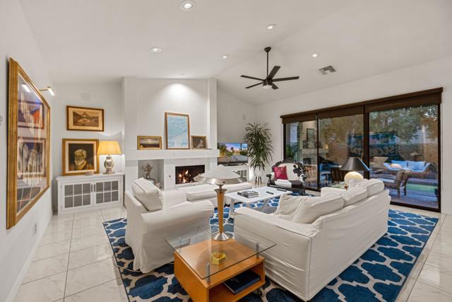 10605 Wimbledon Drive, Rancho Mirage CA: https://media.crmls.org/mediaz/907a781b-953d-4e94-9bdf-aa637041273d.jpg