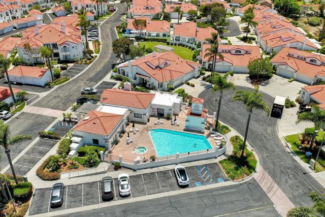 3376 Corsica Way, Oceanside CA: https://media.crmls.org/mediaz/907a9d21-05ce-4570-8b81-1e255372619c.jpg