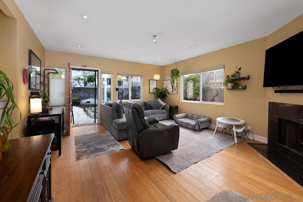 2866 Eagle St - photo 2