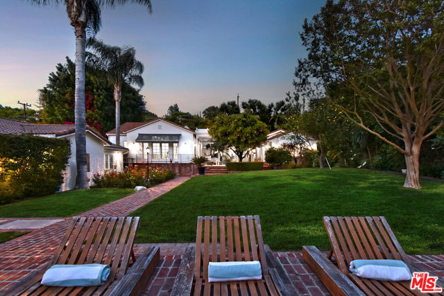 4177 KESTER Avenue, Sherman Oaks CA: https://media.crmls.org/mediaz/907b4149-50bc-4779-8688-247aabce6c60.jpg