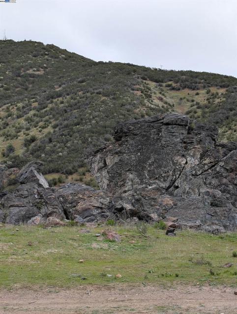 11821 Del Puerto Canyon Rd, Livermore CA: https://media.crmls.org/mediaz/907ba59d-3474-4544-bc5c-dca0c22e99f9.jpg