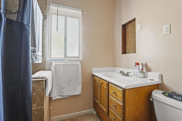 127 W 5Th Avenue, Escondido CA: https://media.crmls.org/mediaz/907ba744-8522-4d68-84f4-02a5395a8a4f.jpg