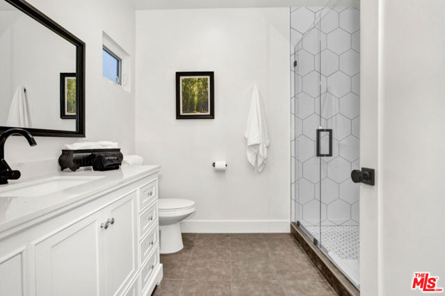 1837 N Brighton Street, Burbank CA: https://media.crmls.org/mediaz/907d6cd0-8c6d-43cd-8e32-74ca7443444b.jpg