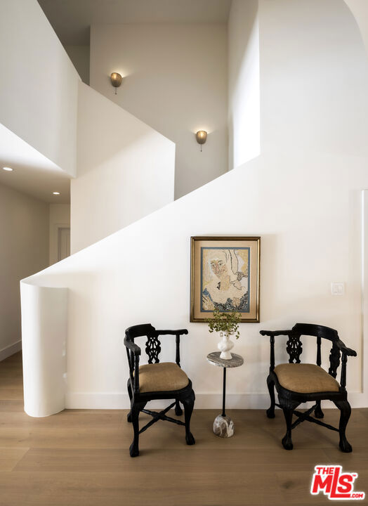 13114 Addison Street photo 8