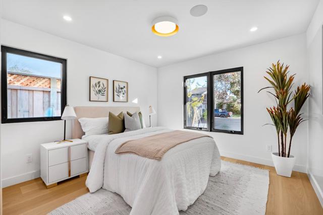 Image 18 of 41 For 1055 Susan Way
