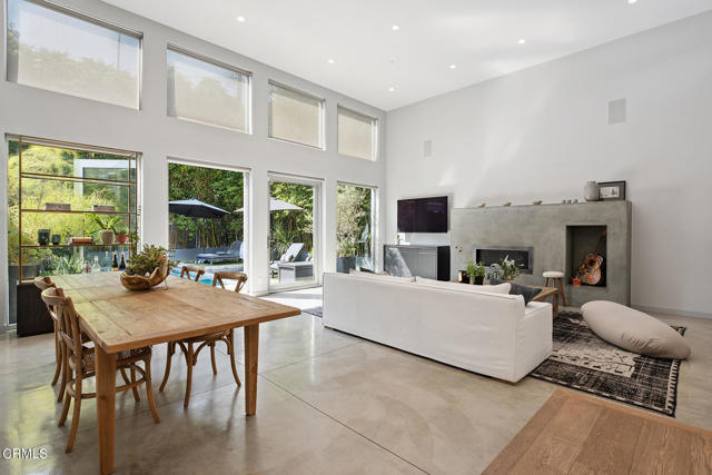 Detail Gallery Image 33 of 41 For 329 Westbourne Dr, West Hollywood,  CA 90048 - 2 Beds | 3 Baths