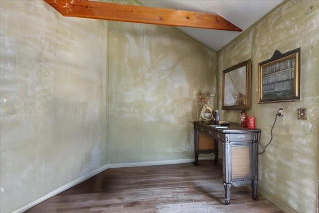 1913 Declaration Street, Salinas CA: https://media.crmls.org/mediaz/90815c8d-76c3-460d-b258-af16f9b53c0b.jpg