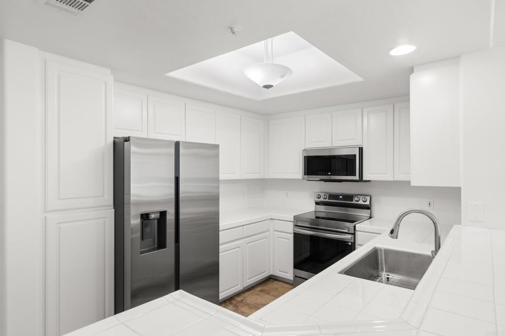 9237 Regents Road - photo 15