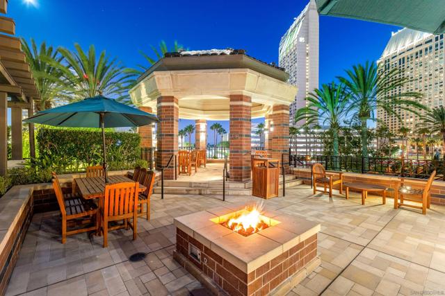 500 W Harbor Dr, San Diego CA: https://media.crmls.org/mediaz/908195ff-fa2b-477b-a934-d7fea9055e4b.jpg