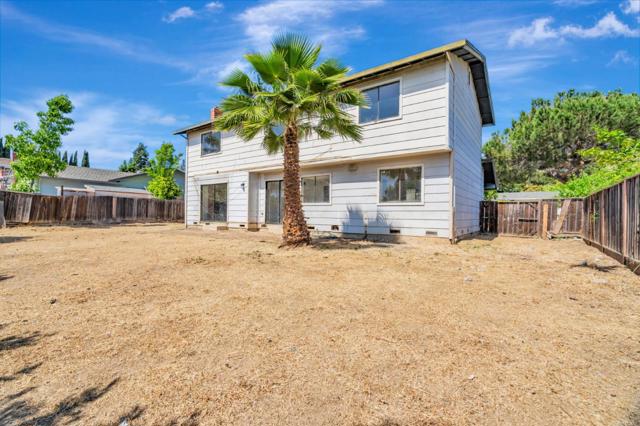3047 Rollingwood Court, San Jose CA: https://media.crmls.org/mediaz/9081efc4-b513-4202-a300-b3cf2b62a424.jpg