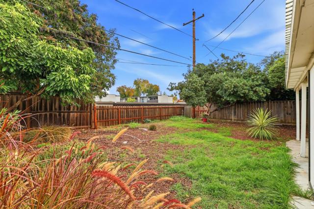 514 Mayellen Avenue, San Jose CA: https://media.crmls.org/mediaz/9081f3a1-f30a-4299-b3b5-279d6537d41c.jpg