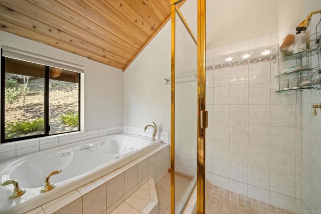 Image 10 of 75 For 24938 Roble Drive