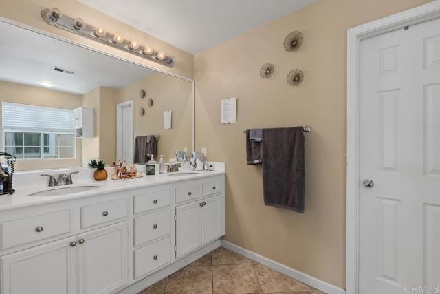 Detail Gallery Image 20 of 36 For 4313 Black Canyon Way, Oceanside,  CA 92057 - 4 Beds | 2/1 Baths