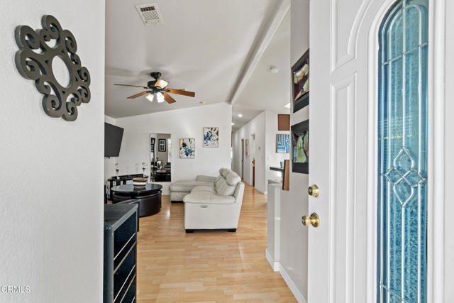 Detail Gallery Image 7 of 40 For 24 via Rosal #24,  Camarillo,  CA 93012 - 2 Beds | 2 Baths