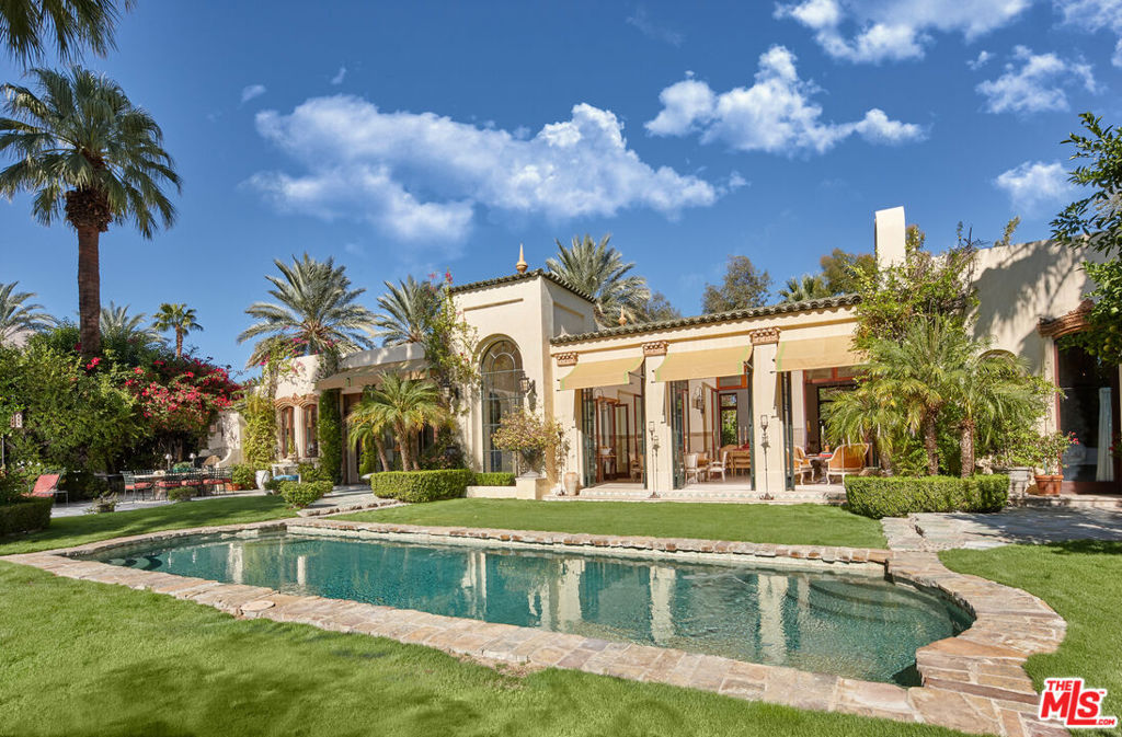 1410 Camino Mirasol, Palm Springs, CA 92262