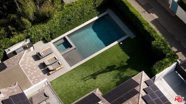 1628 Georgina Avenue, Santa Monica CA: https://media.crmls.org/mediaz/90857bdf-1ee6-42fe-8bbd-1b1144237504.jpg