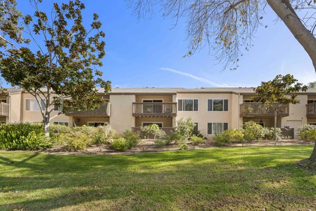 Image 32 of 40 For 8503 Villa La Jolla Dr E