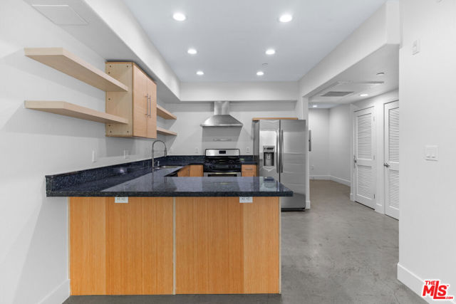 5232 Satsuma Avenue, North Hollywood CA: https://media.crmls.org/mediaz/9085d96d-7a43-45e0-b15d-13f7f7a33a28.jpg