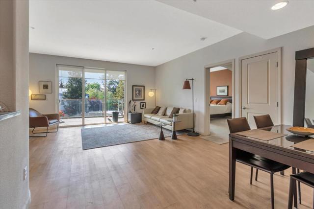 912 Campisi, Campbell CA: https://media.crmls.org/mediaz/9085efdd-645a-4584-8e75-b3e8901869ac.jpg