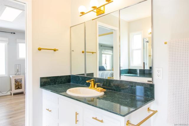 444 N El Camino Real, Encinitas CA: https://media.crmls.org/mediaz/9086c151-5823-4b81-8275-da9dfc137fa6.jpg