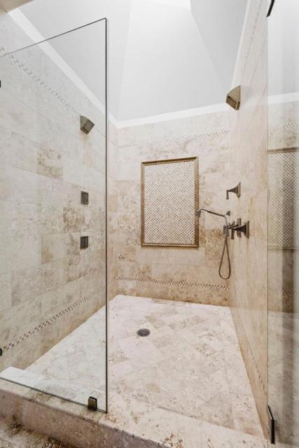 1425 Benito Avenue, Burlingame CA: https://media.crmls.org/mediaz/90890159-e566-48e1-9d61-47bc17315b2b.jpg