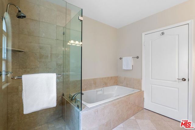 1948 Malcolm Avenue, Los Angeles CA: https://media.crmls.org/mediaz/908967fe-81d8-423d-b25d-68e022412679.jpg