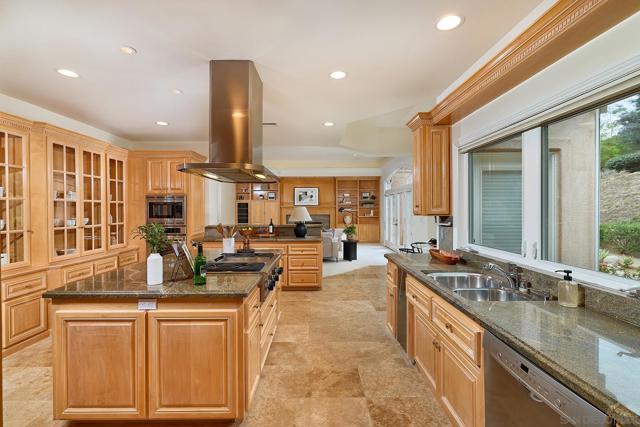 MLS #250039387SD image #9