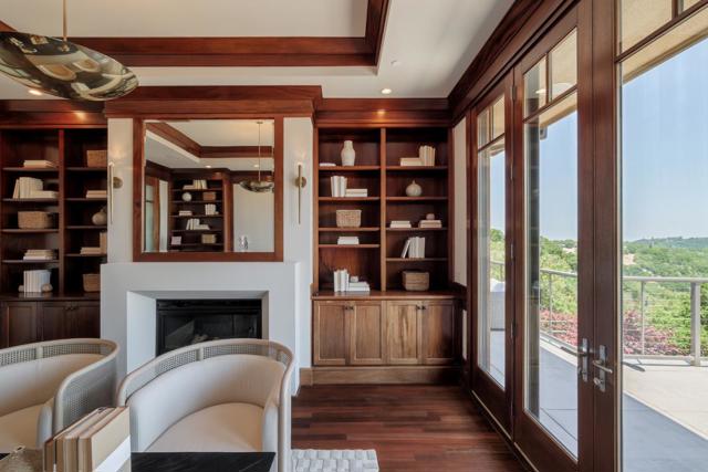 5 Redberry, Portola Valley CA: https://media.crmls.org/mediaz/9089dff4-9e58-4f63-8097-fe9aec7782da.jpg