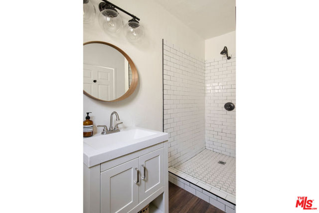 2919 Gleneden Street, Los Angeles CA: https://media.crmls.org/mediaz/908a5f16-0aa9-4938-afbe-215ff3336192.jpg