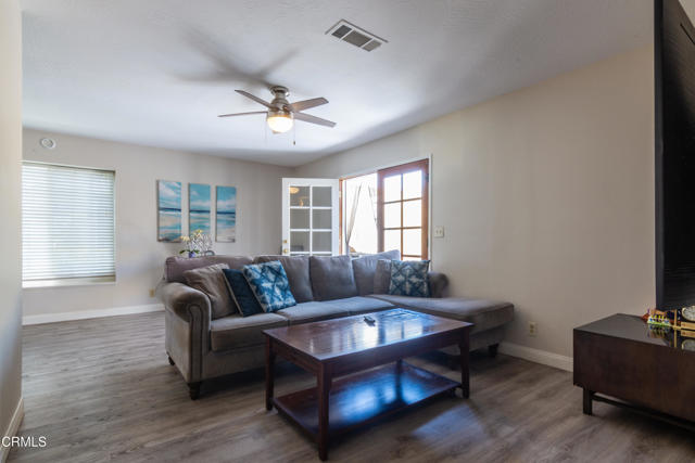 Detail Gallery Image 4 of 31 For 447 Corvette St, Port Hueneme,  CA 93041 - 3 Beds | 2 Baths
