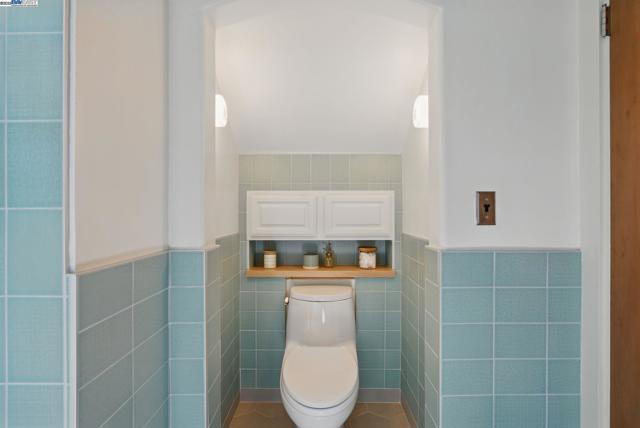 7380 Claremont Ave, Berkeley CA: https://media.crmls.org/mediaz/908a77bb-0f94-49a7-b255-4b1c4eee9c2f.jpg