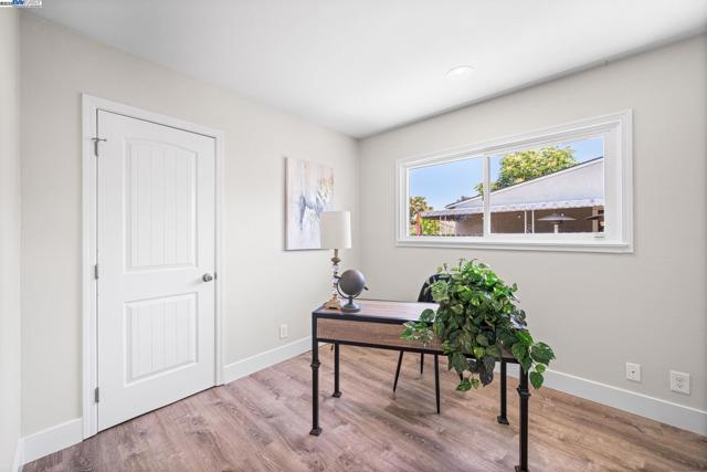1244 Locust St, Livermore CA: https://media.crmls.org/mediaz/908b5589-3af8-466b-94a5-170bc68f0cf7.jpg