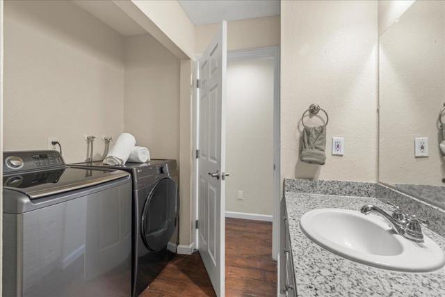 5476 Sean Circle, San Jose CA: https://media.crmls.org/mediaz/908bb258-c77c-4ced-96db-b21831527564.jpg
