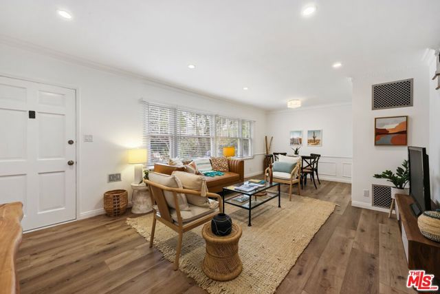 817 6th Street, Santa Monica CA: https://media.crmls.org/mediaz/908bc55c-b197-477d-b598-658c1403b3ff.jpg